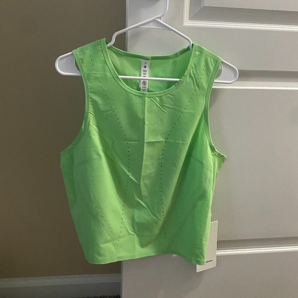 Lululemon tank